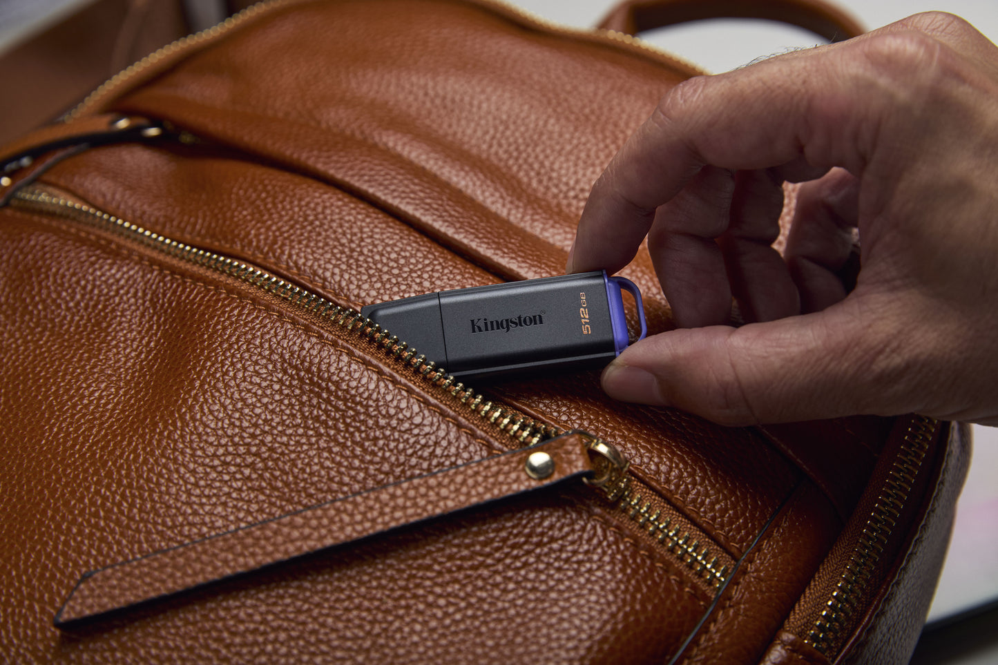 Kingston - USB flash drive - USB 3.1 Gen 1 - Exodia Negro /Morado Guatemala
