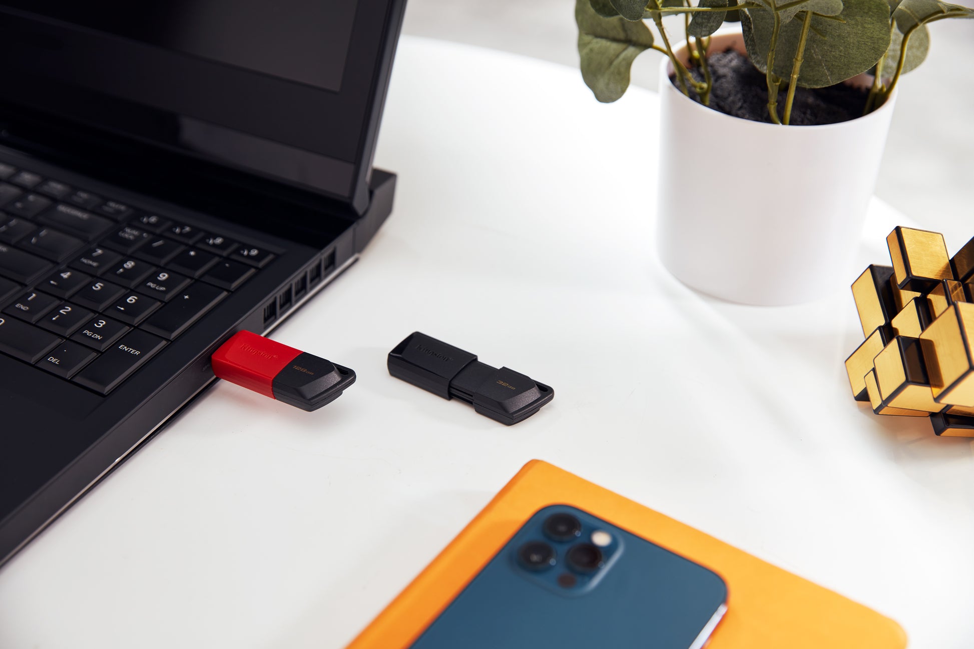 Kingston DataTraveler Exodia M - Unidad flash USB - 128 GB - USB 3.2 Gen 1 Guatemala