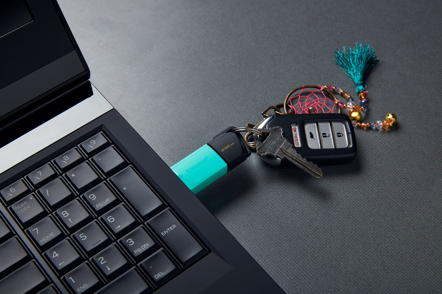 Kingston DataTraveler Exodia M - Unidad flash USB - 256 GB - USB 3.2 Gen 1 Guatemala