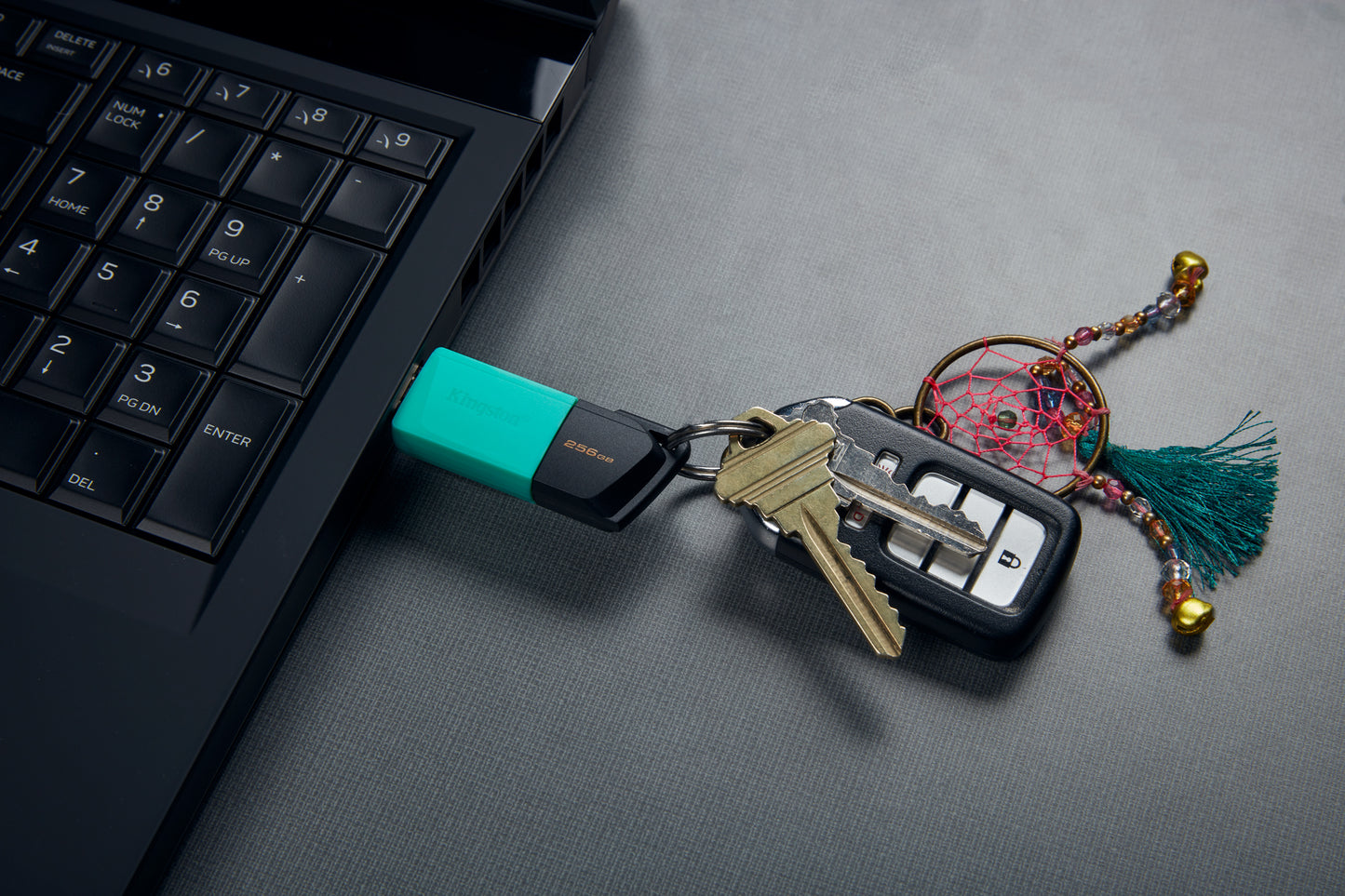 Kingston DataTraveler Exodia M - Unidad flash USB - 256 GB - USB 3.2 Gen 1 Guatemala