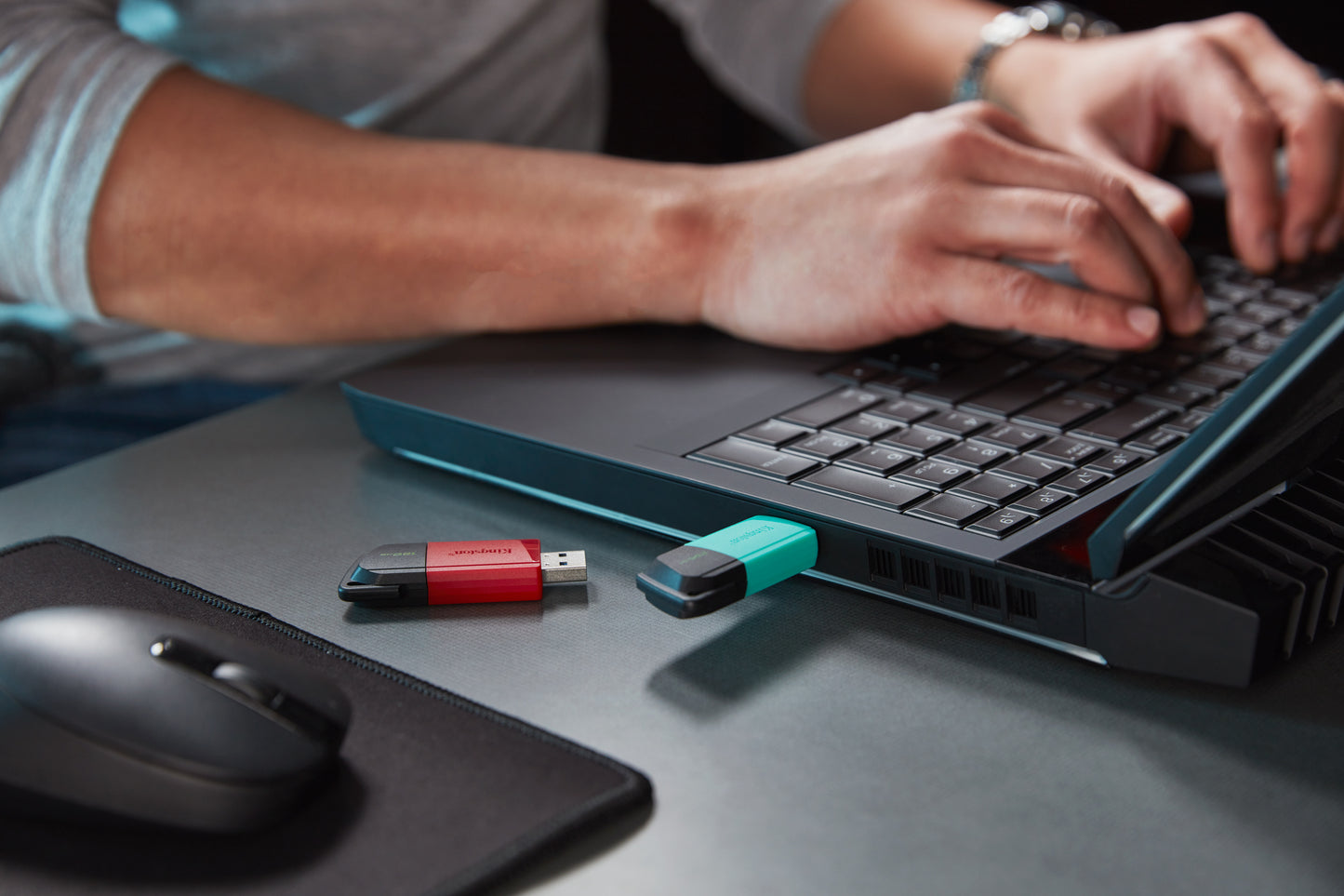 Kingston DataTraveler Exodia M - Unidad flash USB - 256 GB - USB 3.2 Gen 1 Guatemala