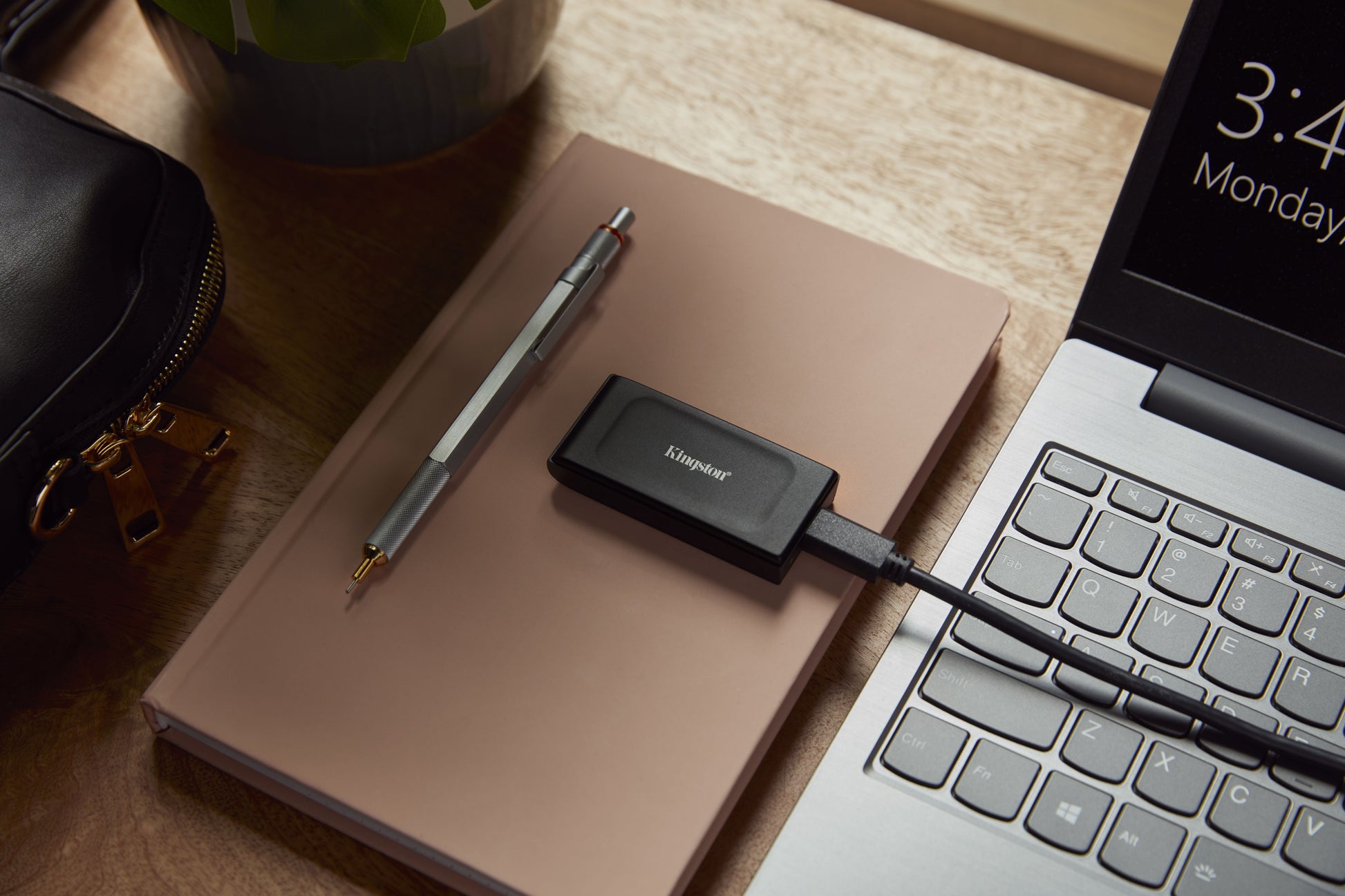 Kingston XS1000 - SSD - 2 TB - externo (portátil) - USB 3.2 Gen 2 (USB-C conector) Guatemala