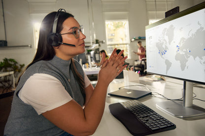 POLY - Headset - Voyager Focus 2 Microsoft Guatemala
